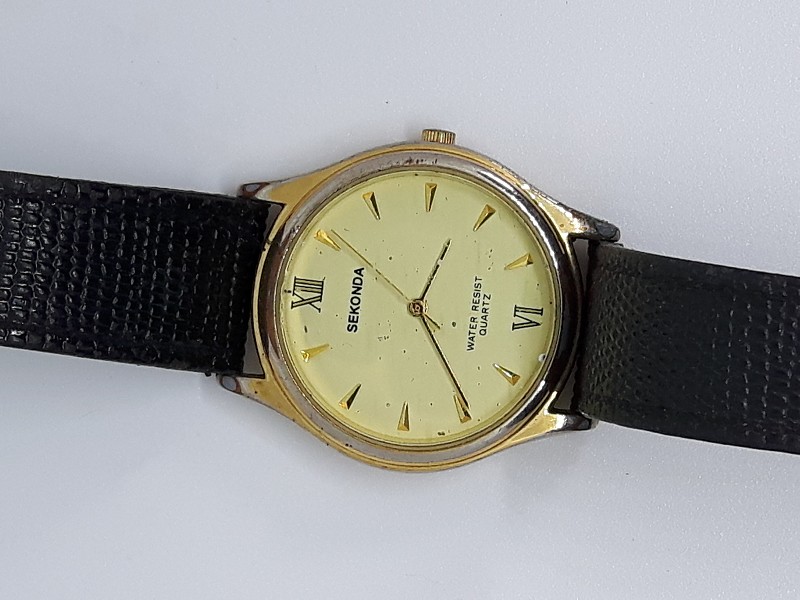Pre-owned Sekonda Gold plated watch